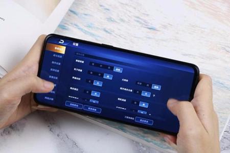 oppo 手机和平精英如何开挂（oppo手机和平精英如何开变身）